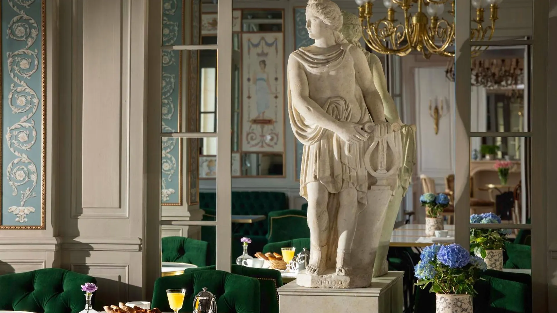 Hotel Du Quai Voltaire