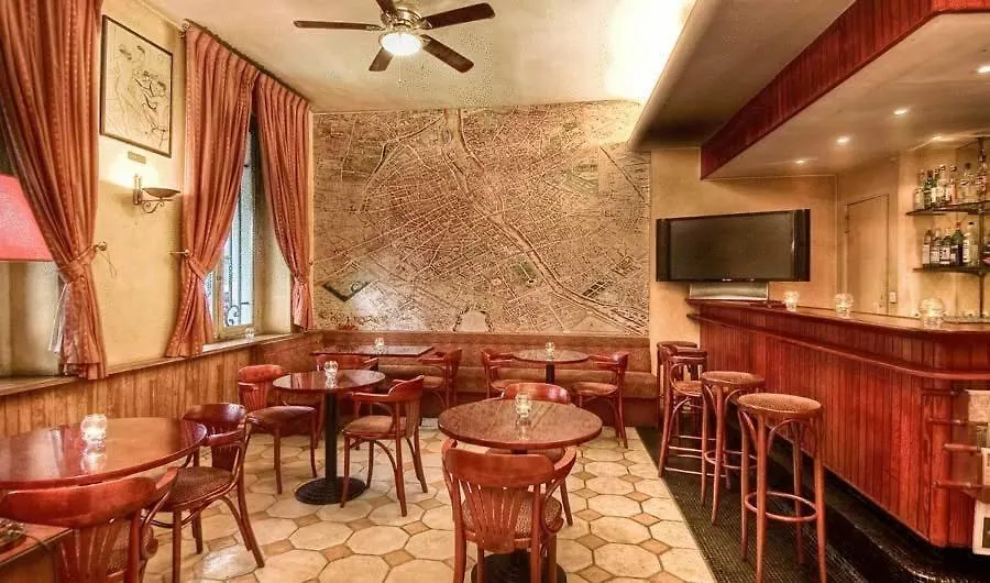 Hotel Du Quai Voltaire
