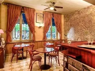 Hotell Du Quai Voltaire 3*