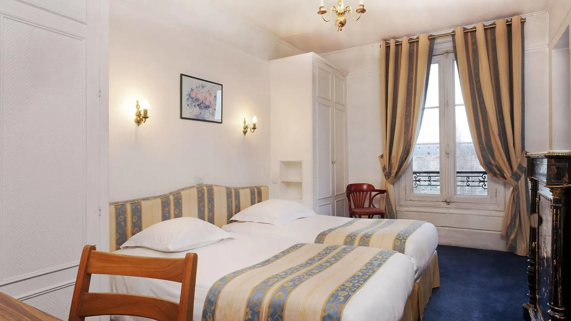 Du Quai Voltaire Hotel 3*