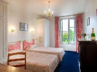 Du Quai Voltaire Hotel Parijs